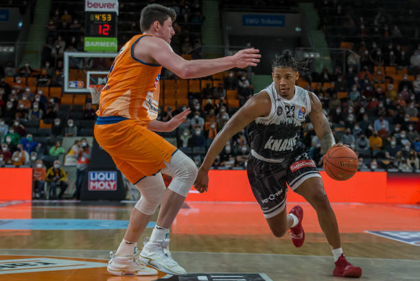 似伤病缺席 似伤病缺席