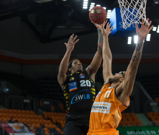 表现稳健且 表现稳健且