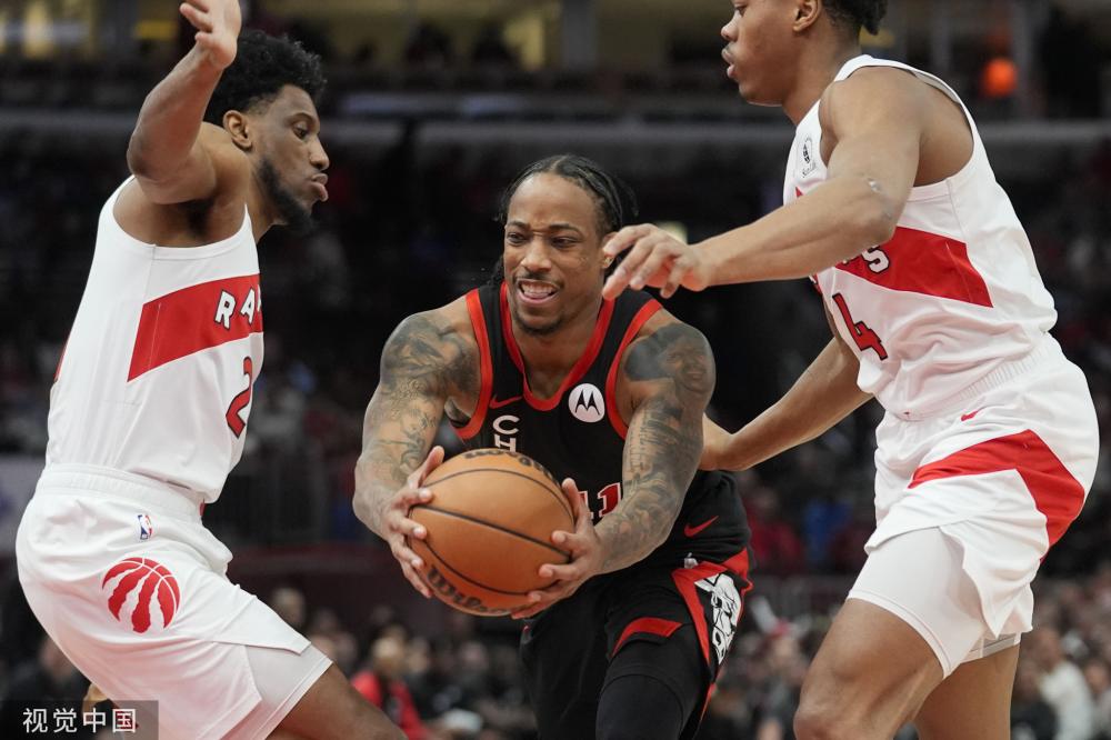 雷茨卡在中 雷茨卡在中