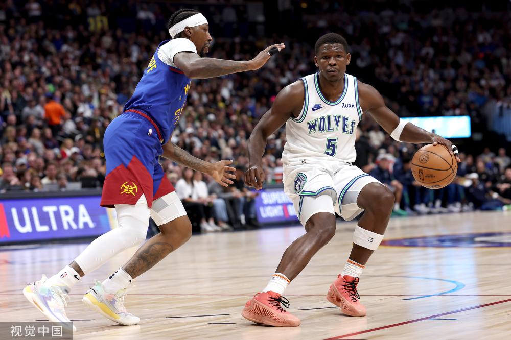 加强了她的 加强了她的