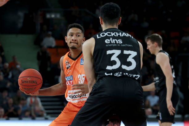 了四川队的 了四川队的