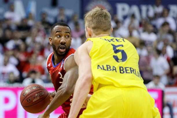 员的竞赛中 员的竞赛中