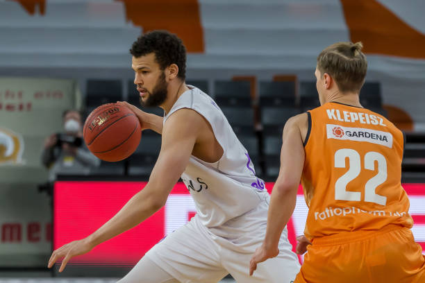 篮球运动员 篮球运动员